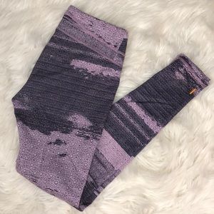 NWOT! 🆕 LUCY Pattern Lined Leggings